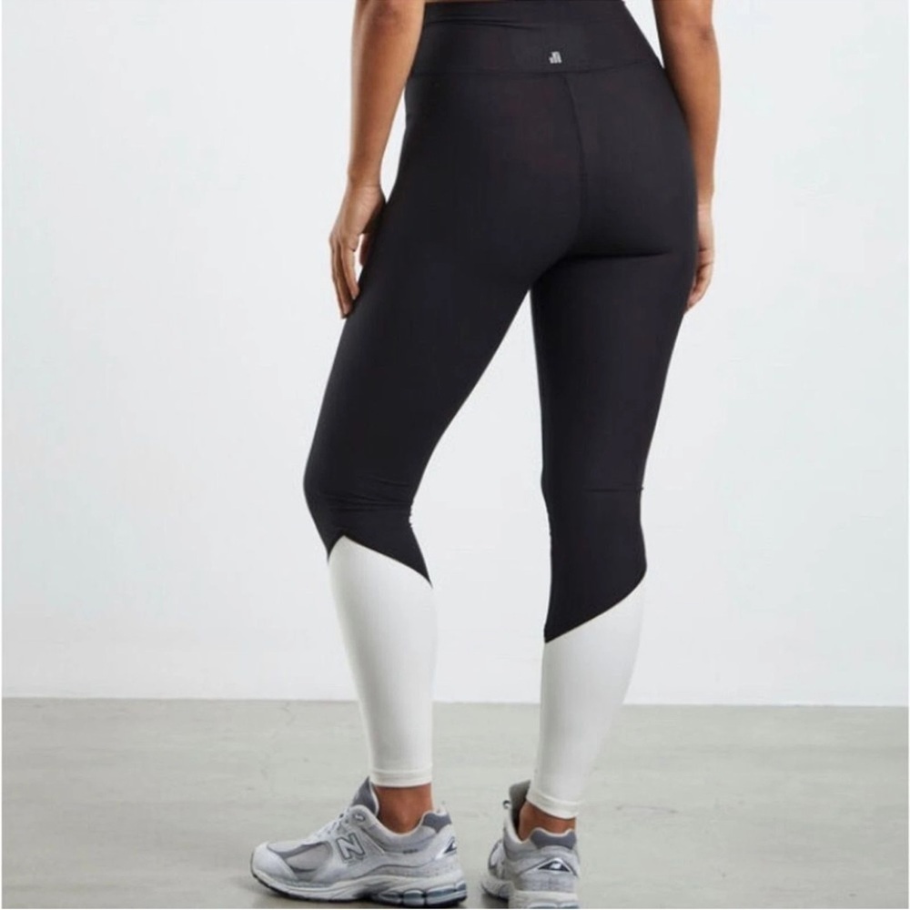 WeWoreWhat Color Block Leggings Black/White NWT Size S - Picture 2 of 11